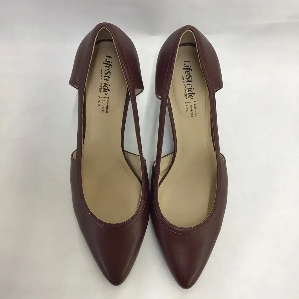 New Lifestride womens wine red heals size 9 side cutouts and cushion support